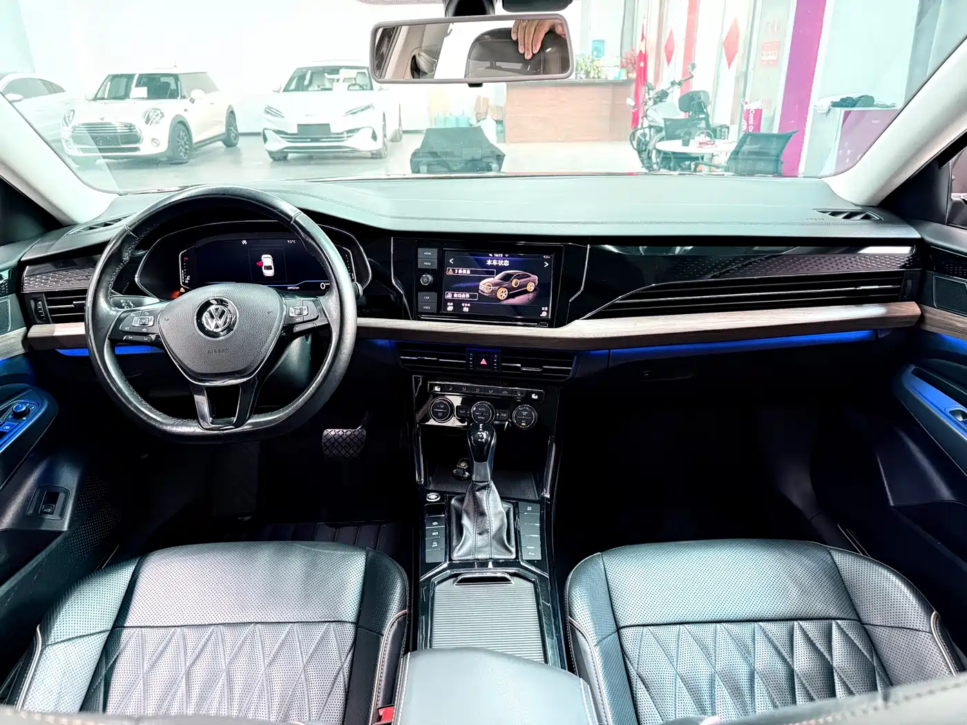 Volkswagen Passat 2020 330TSI Luxury Edition China VI фото 11