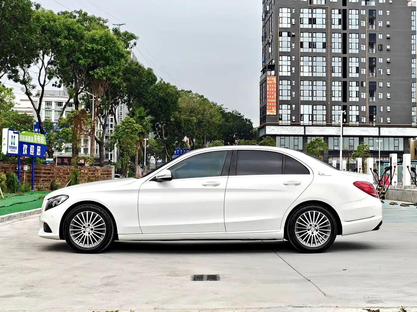 Mercedes-Benz C-Class 2015 C 200 L фото 4