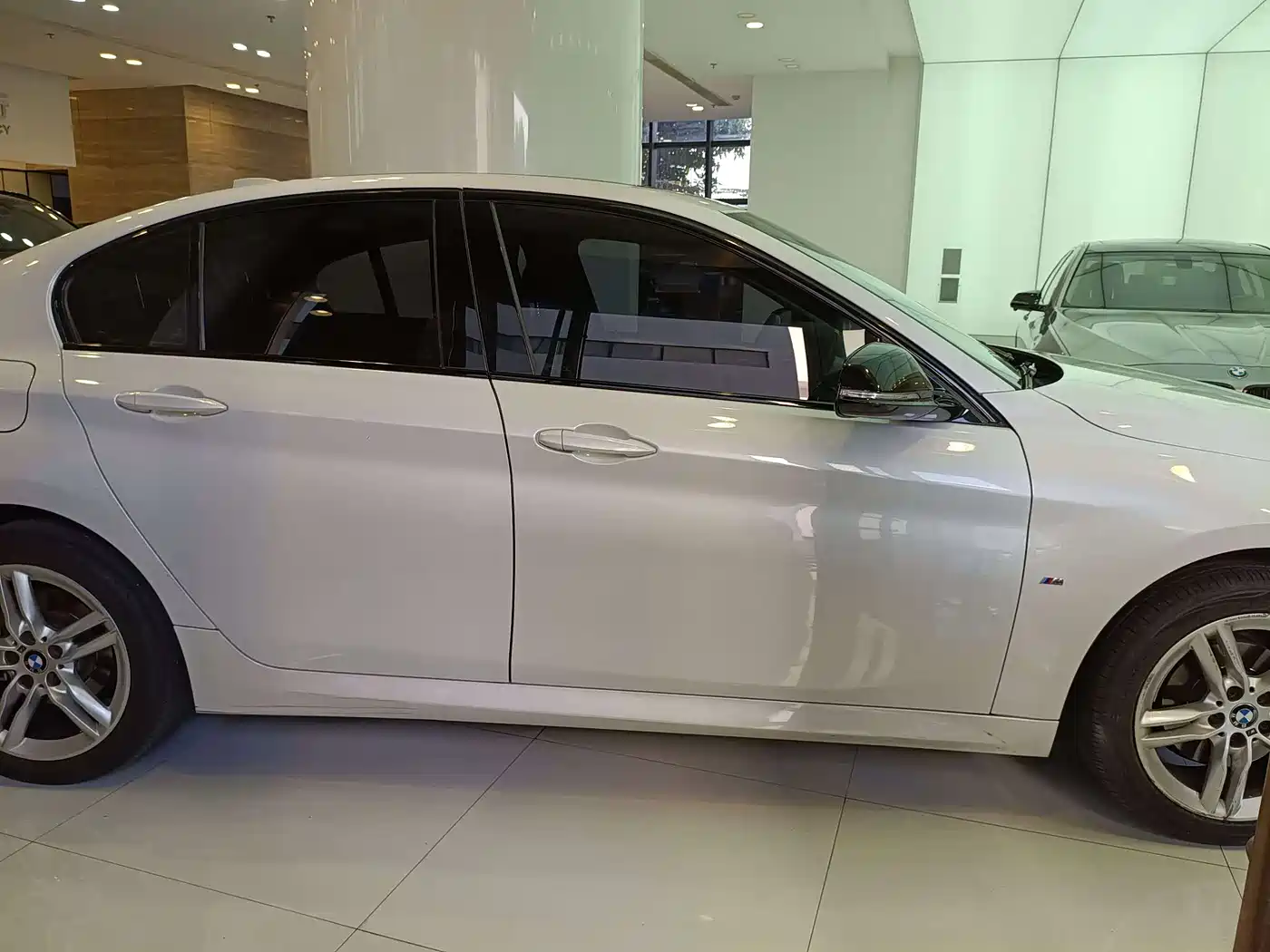 BMW 1 Series 2021 Facelift 120i M Sport Shadow Edition фото 4