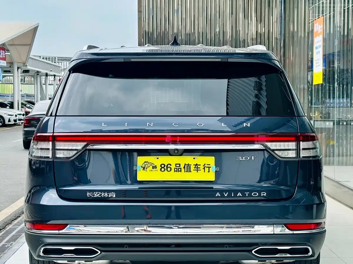 Lincoln Aviator 2023 3.0T V6 AWD Elegance Cruise Edition 6-Seater фото 3