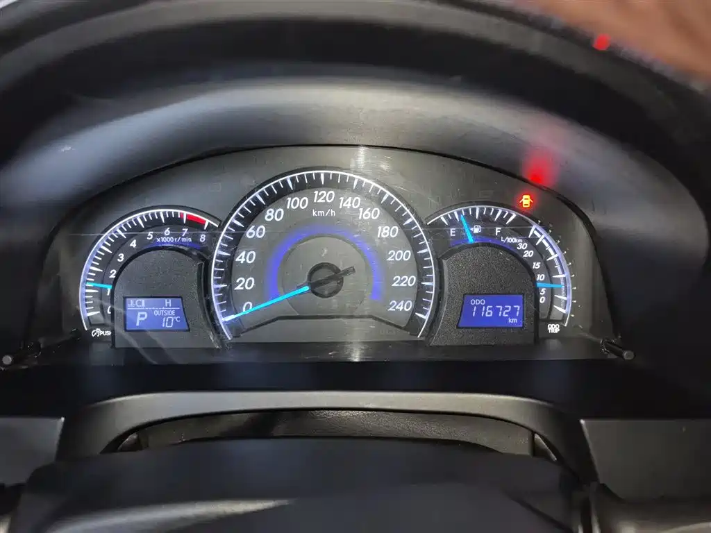 Toyota Camry 2016 2.0G 10th Anniversary Leading Edition фото 8