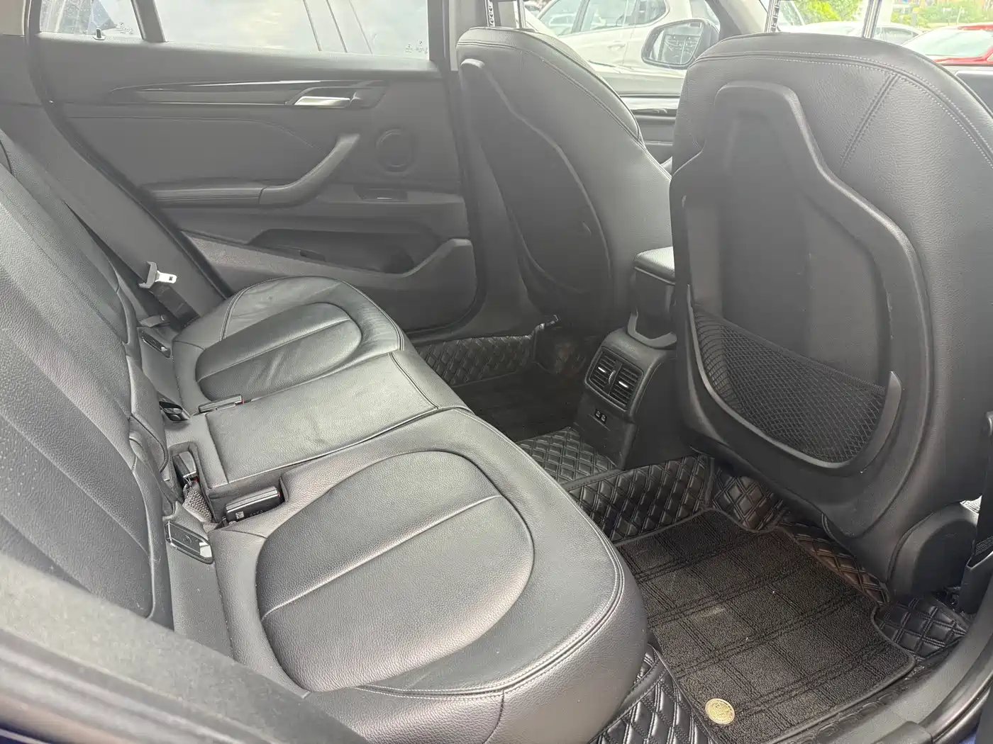 BMW X1 2019 sDrive18Li Premium Model фото 9
