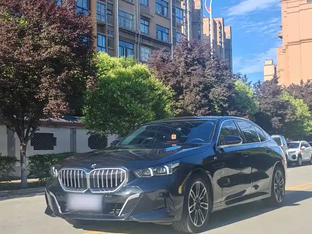 BMW 5 Series 2024