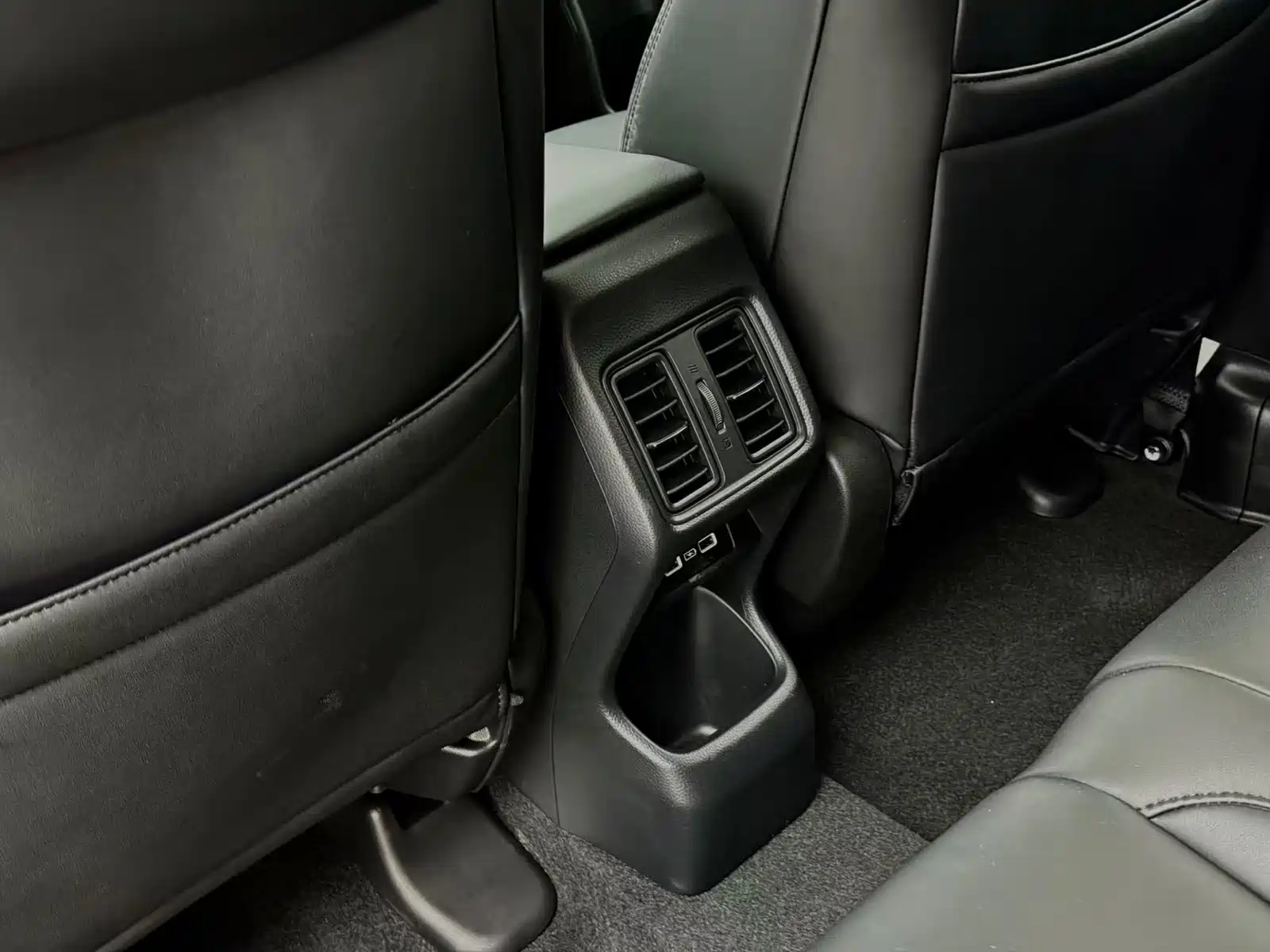 Photo 16 - Honda Vezel