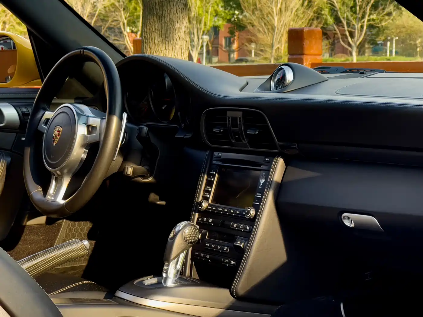 Porsche 911 2010 Targa 4 3.6L фото 4