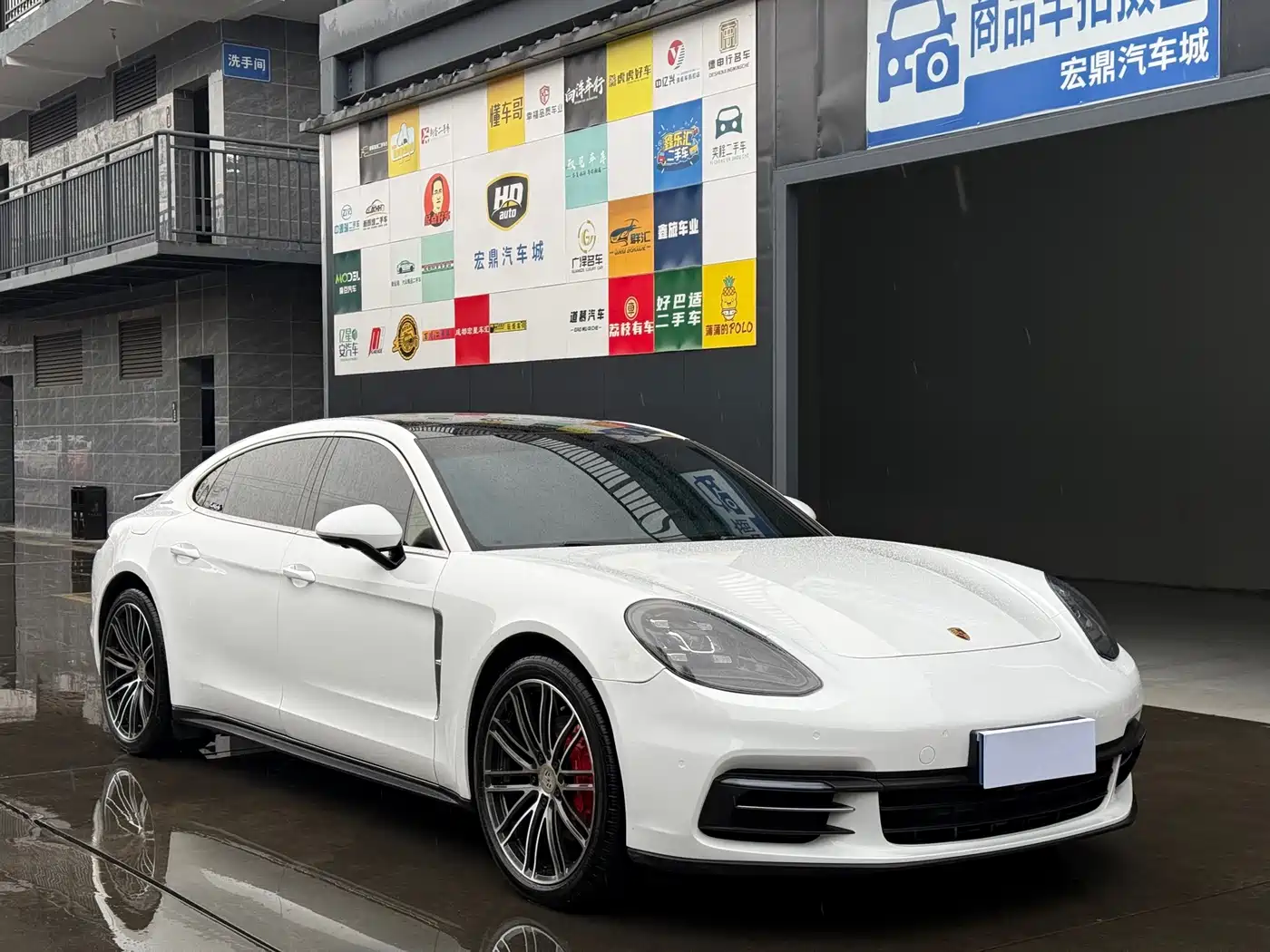 Porsche Panamera 2017 Panamera 4 Executive Long Wheelbase 3.0T фото 3