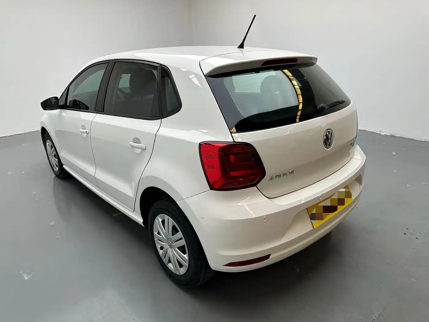 Volkswagen Polo 2018 1.5L Auto Safe Drive фото 8