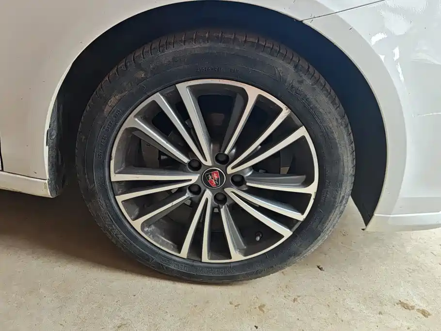 Roewe i6 2019 2020 PLUS 1.6L CVT 4G Connected Glory Flagship Edition