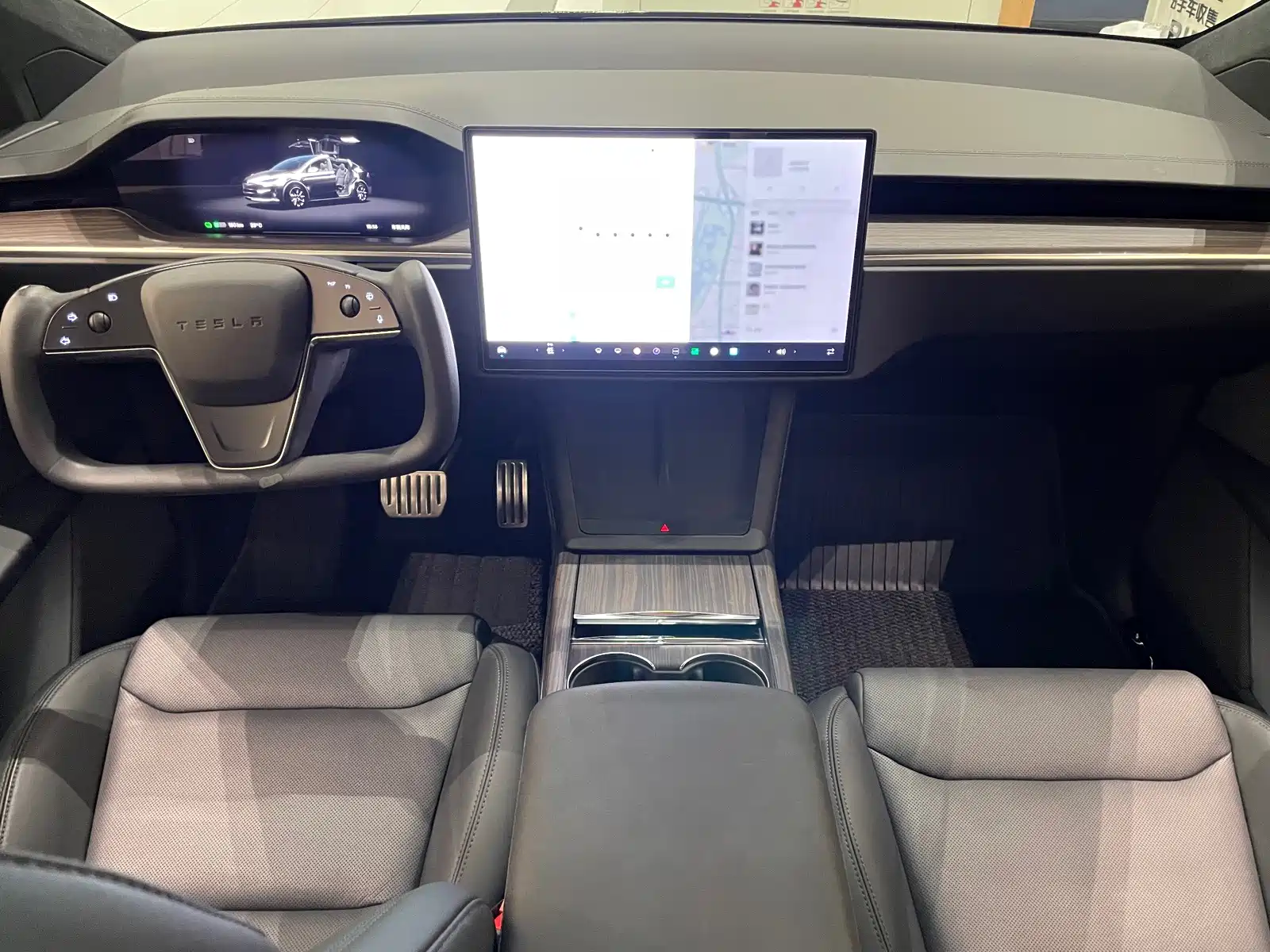 Фото 16 - Tesla Model X