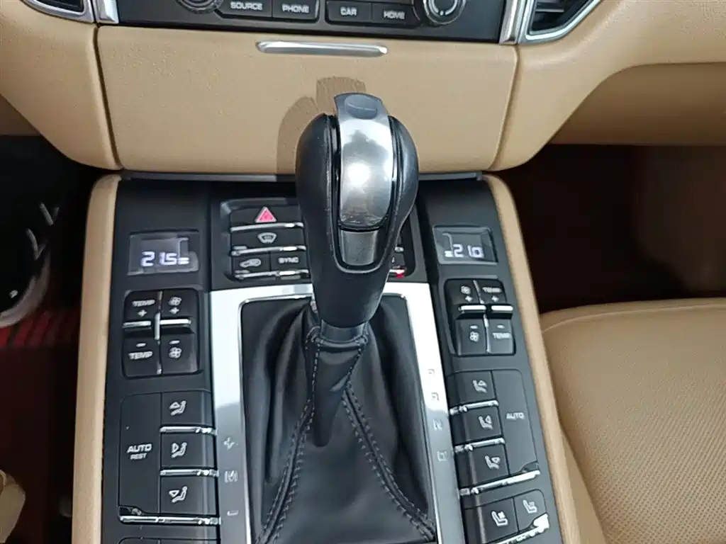 Porsche Macan 2017 Macan 2.0T фото 14
