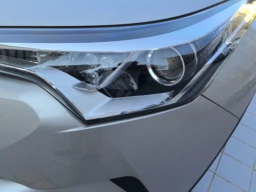 Toyota C-HR 2020 2020 Model 2.0L Leading