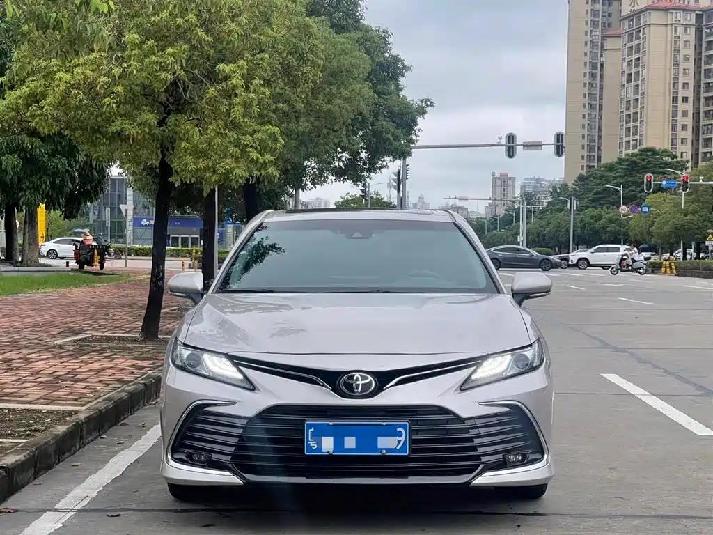 Toyota Camry 2021 2.0G Luxury Edition фото 2