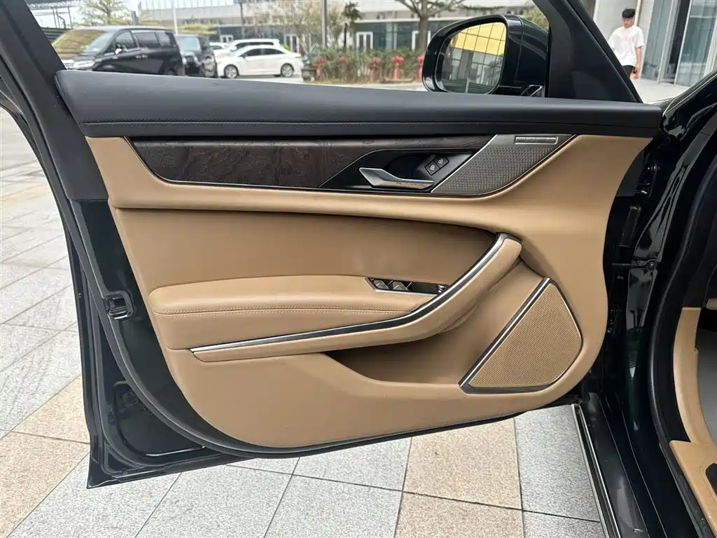 Jaguar XFL 2021 XFL 2.0T P250 2WD Premium Luxury Edition фото 24