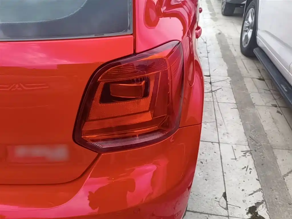 Volkswagen Polo 2016 1.6L Automatic Comfort фото 8