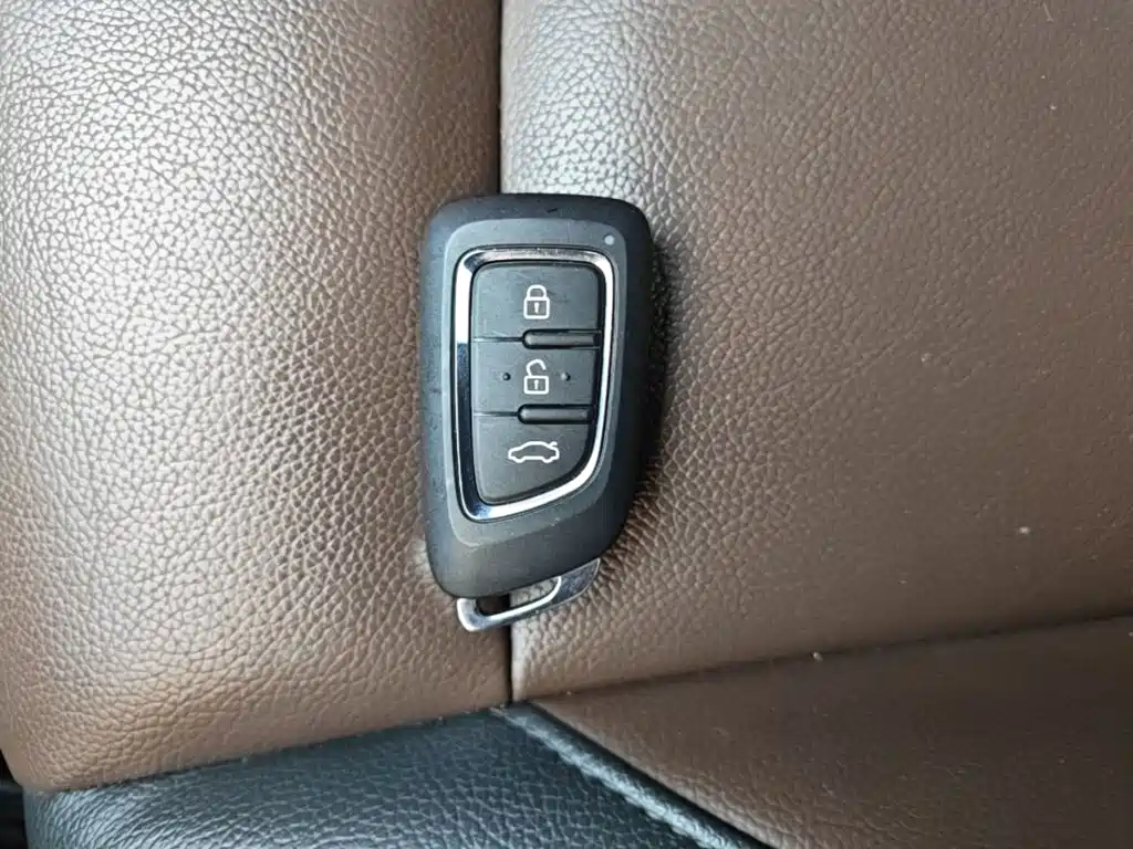 Dongfeng Aeolus Dongfeng Fengshen AX7 2018 2018 Classic 1.6T Auto Luxury