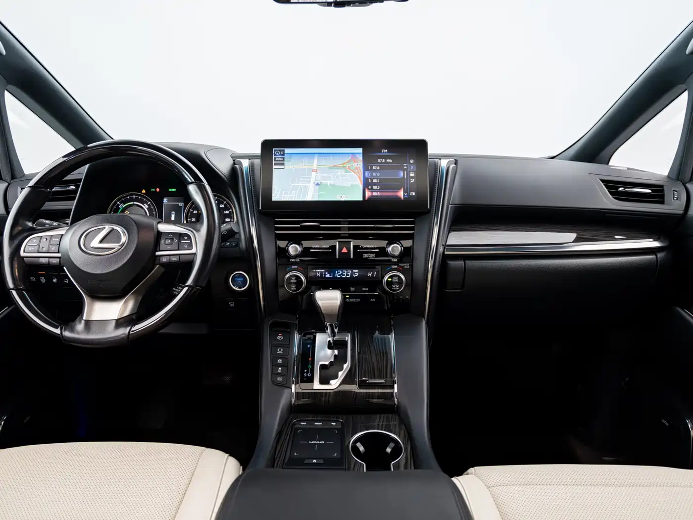 Lexus LM 2020 300h Seven-Seater Elegance Edition фото 9