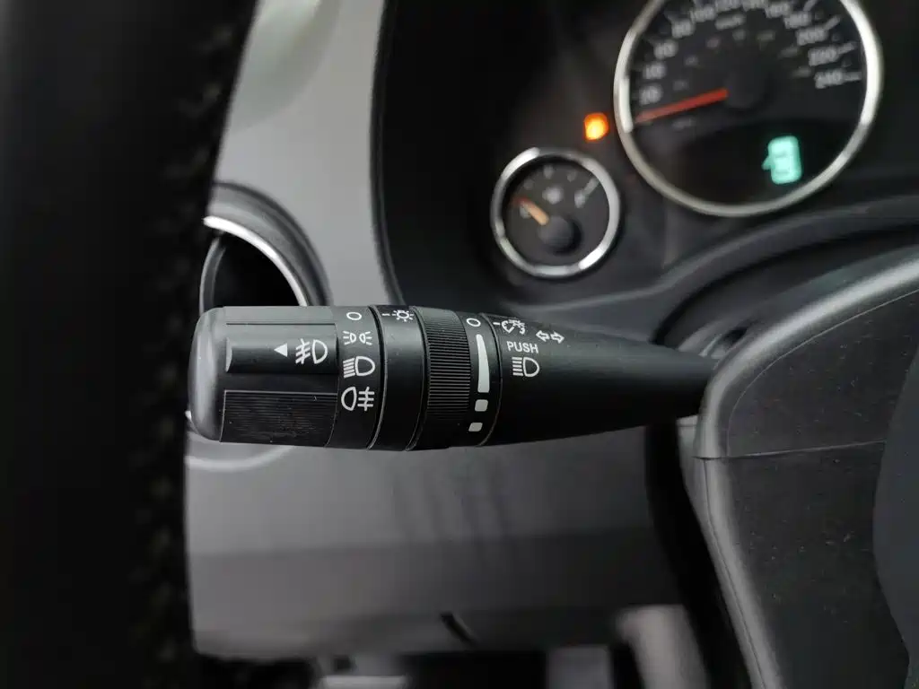 Jeep Compass (Import) 2012 2011 2.4L 4WD Luxury Navigation Edition