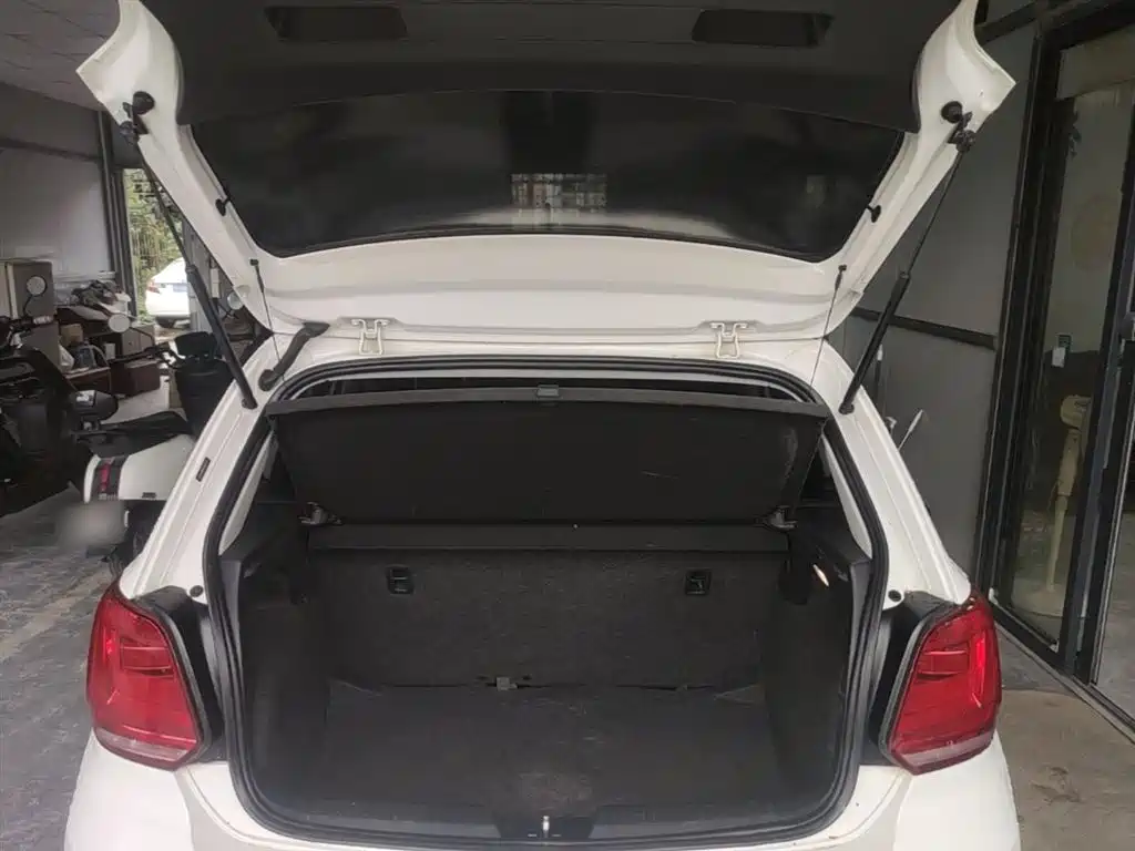 Volkswagen Polo 2016 1.4L Manual Trend фото 19