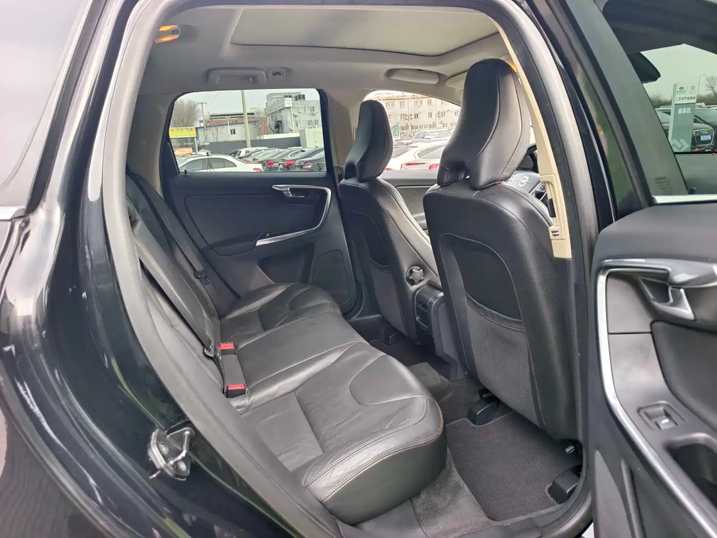 Photo 15 - Volvo XC60 (Import)