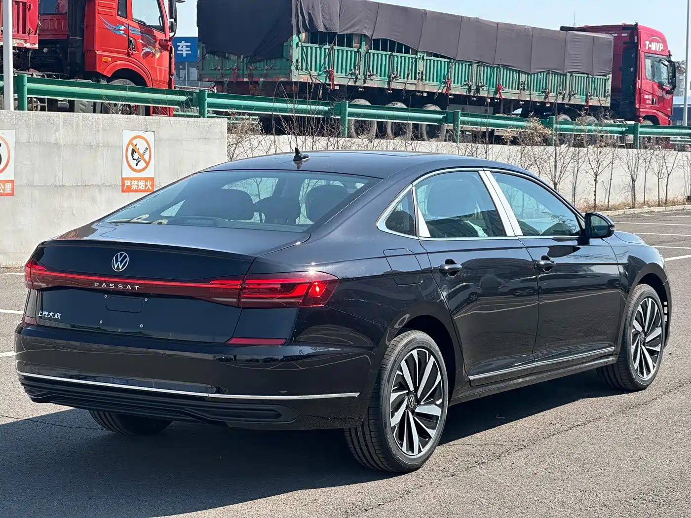 Volkswagen Passat 2026 Outstanding Edition 330TSI Elite Version фото 4
