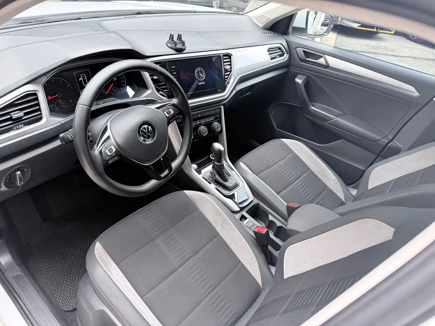 Volkswagen T-ROC 2022 280TSI DSG 2WD Elite PLUS фото 7