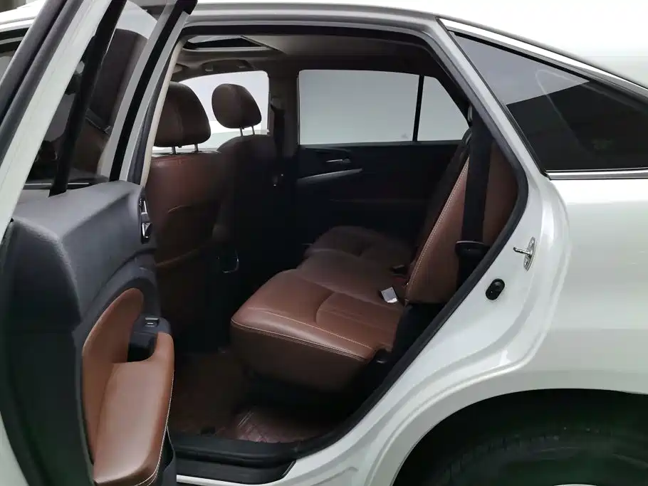 BYD S7 2016 2016 2.0T Automatic Premium Model