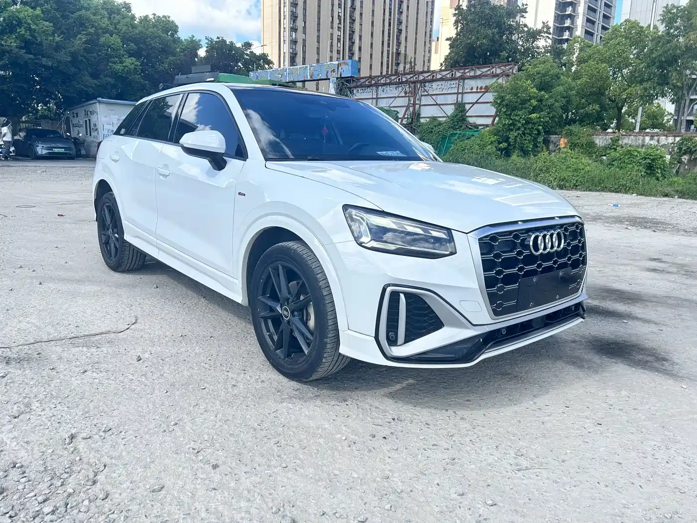 Фото 2 - Audi Q2L