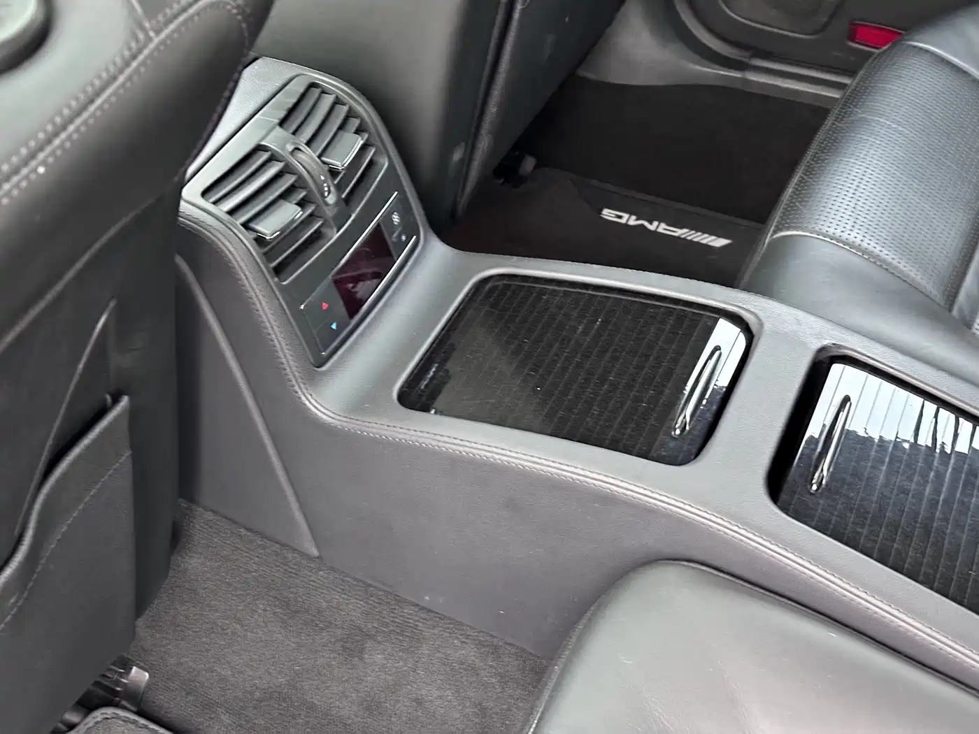 Mercedes-Benz CLS AMG 2012 AMG CLS 63 фото 12