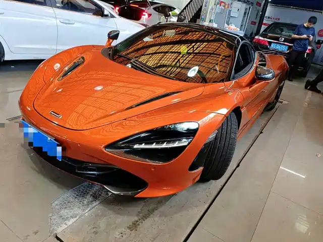 MCLAREN 720S
