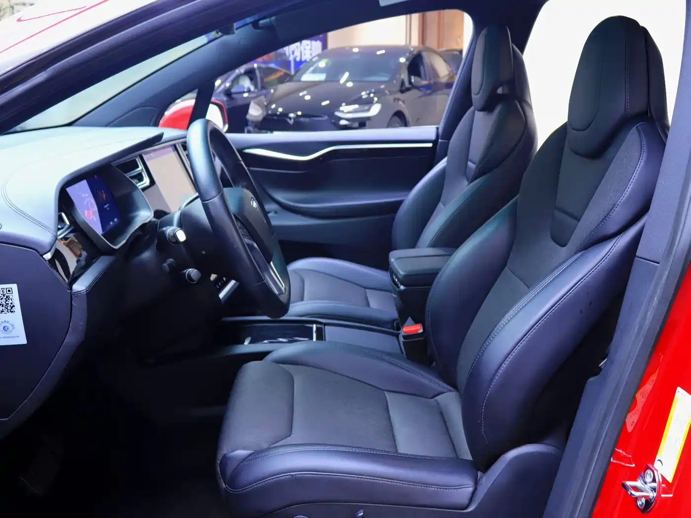 TESLA MODEL X