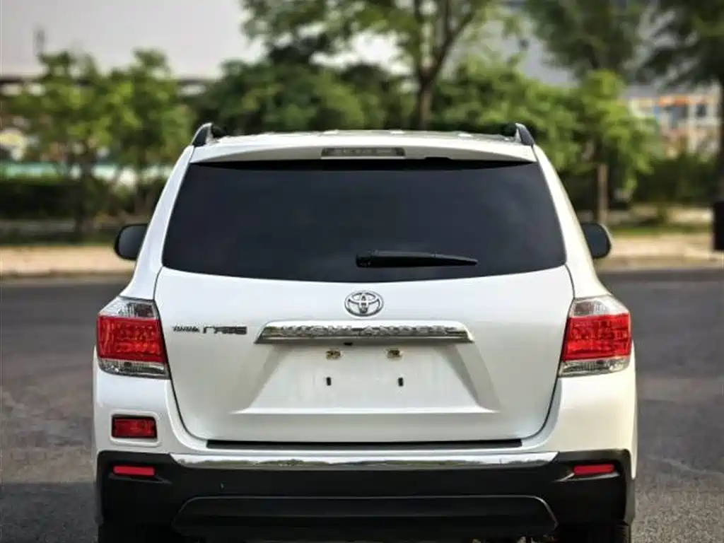 Toyota Highlander 2012 2.7L 2WD 7-Seater Luxury Edition фото 4