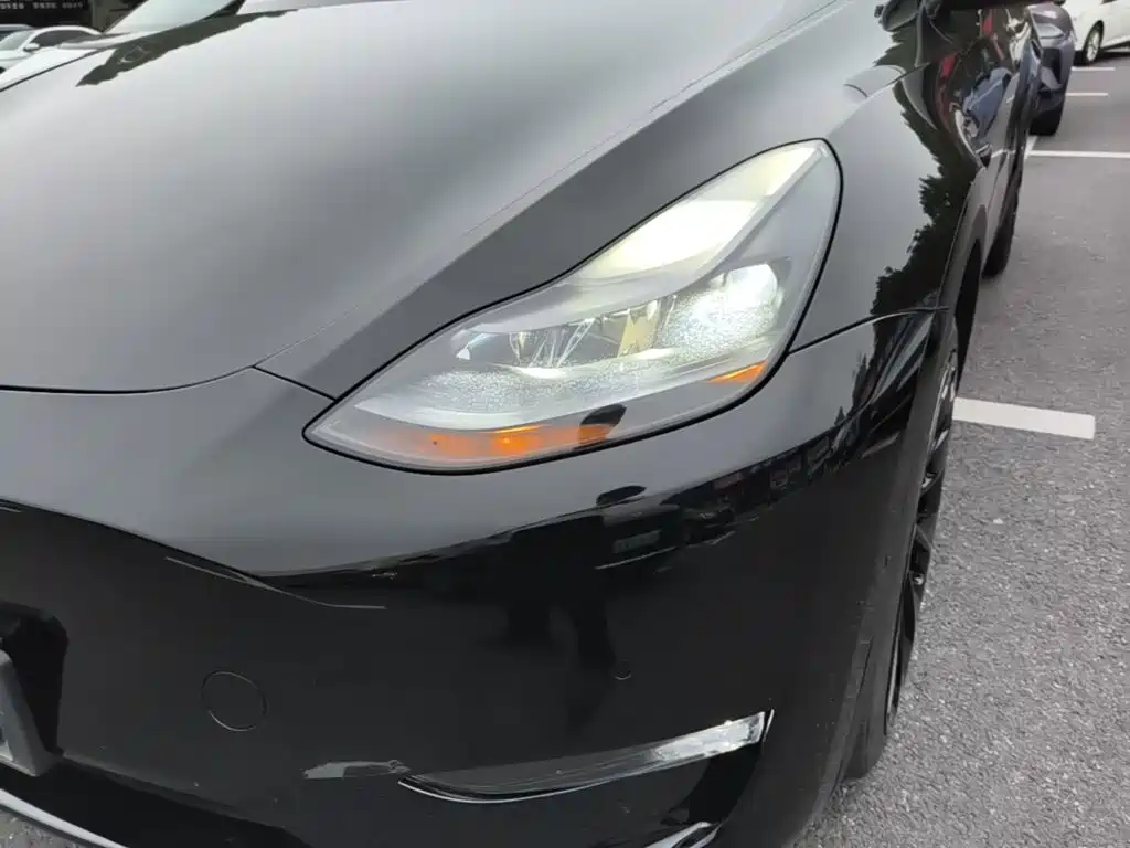 Фото 24 - Tesla Model Y