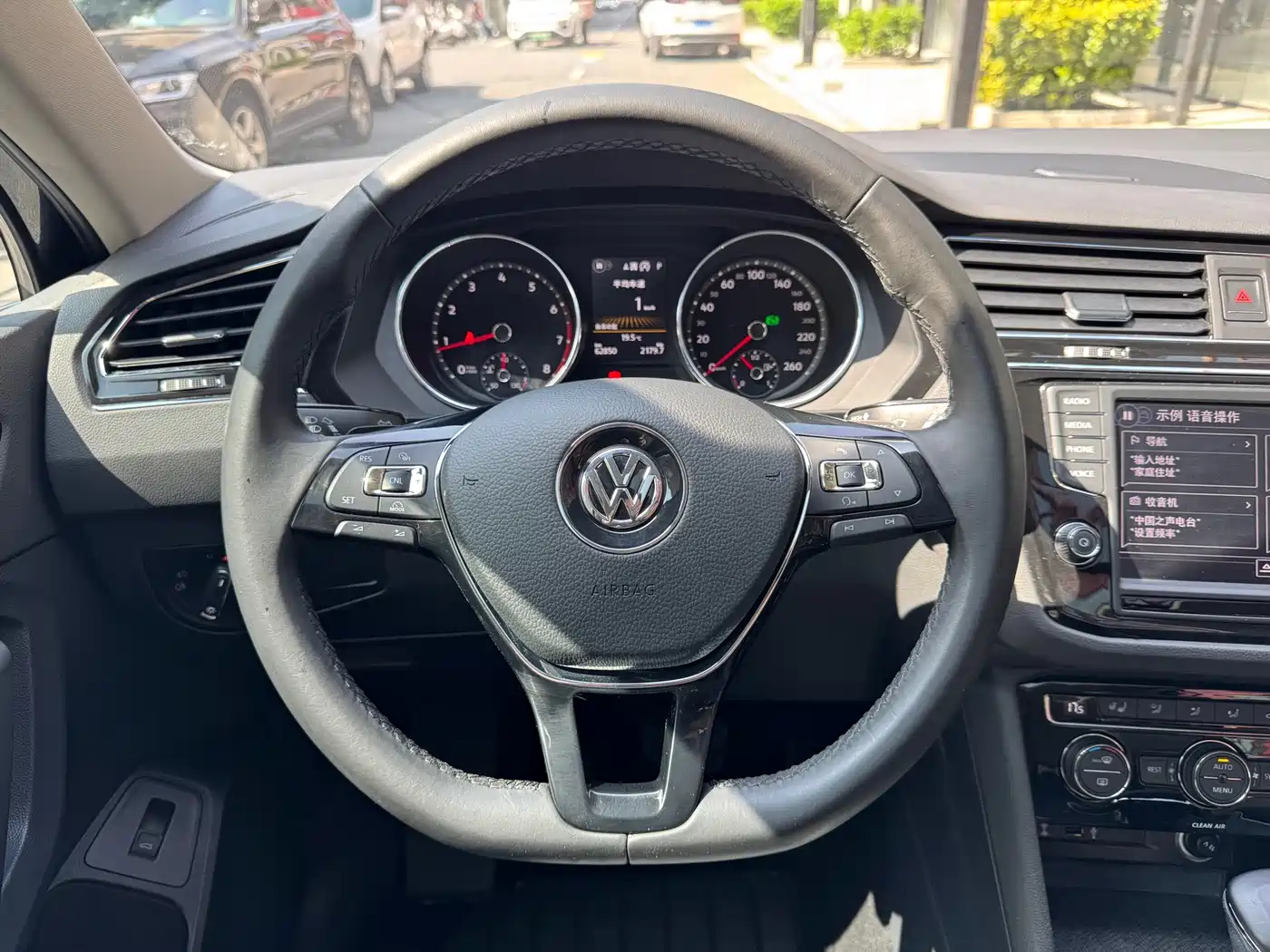 Volkswagen Tiguan L 2017 330TSI Automatic 2WD Flagship Edition фото 13
