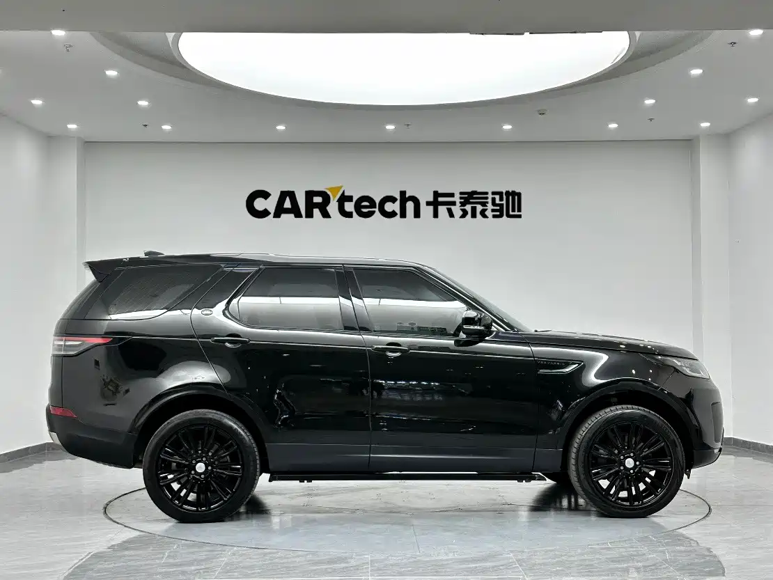Land Rover Discovery 2017 3.0 SC V6 SE фото 4