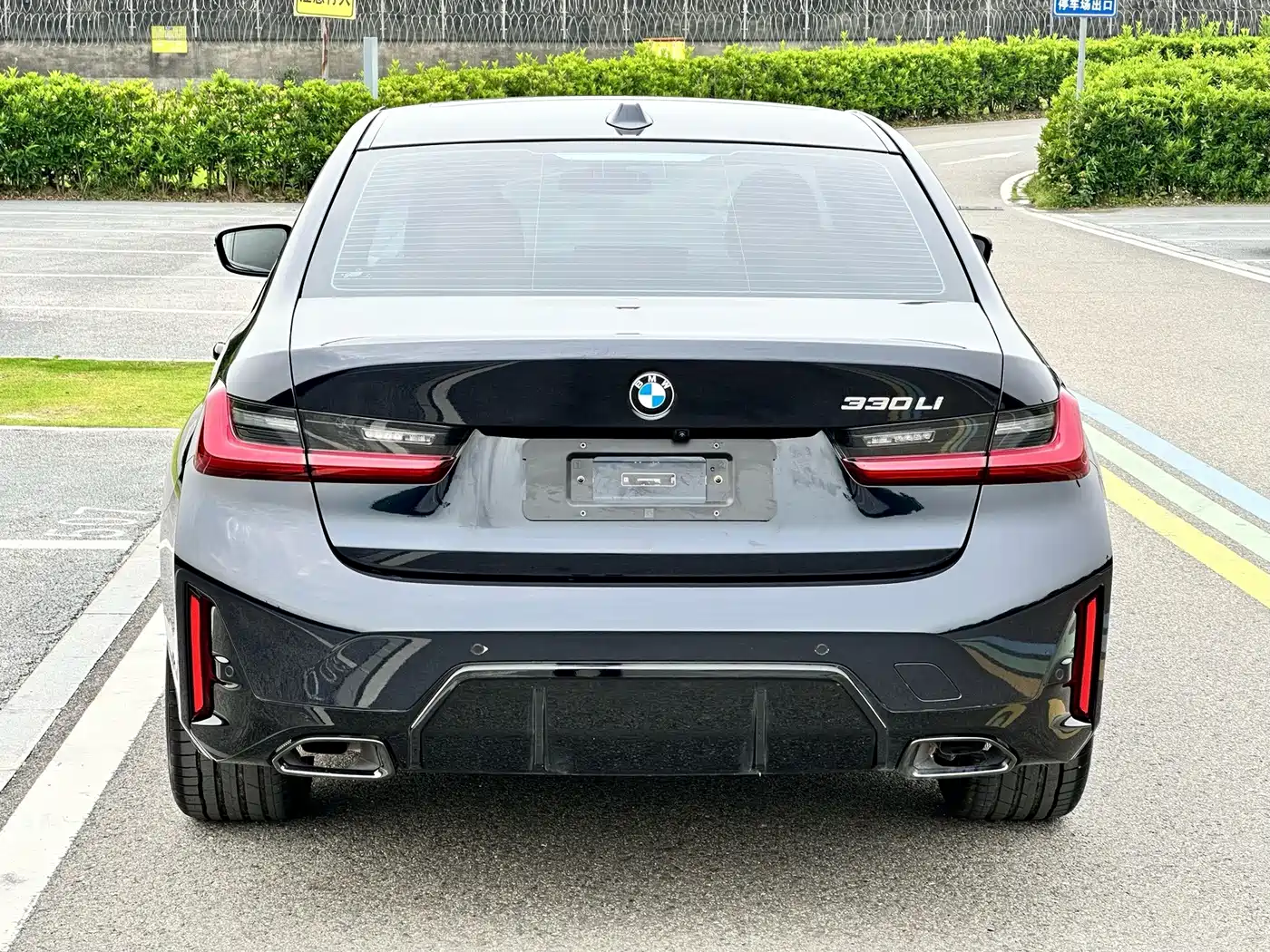BMW 3 Series 2026 2026 330Li M Sport Shadowline Package