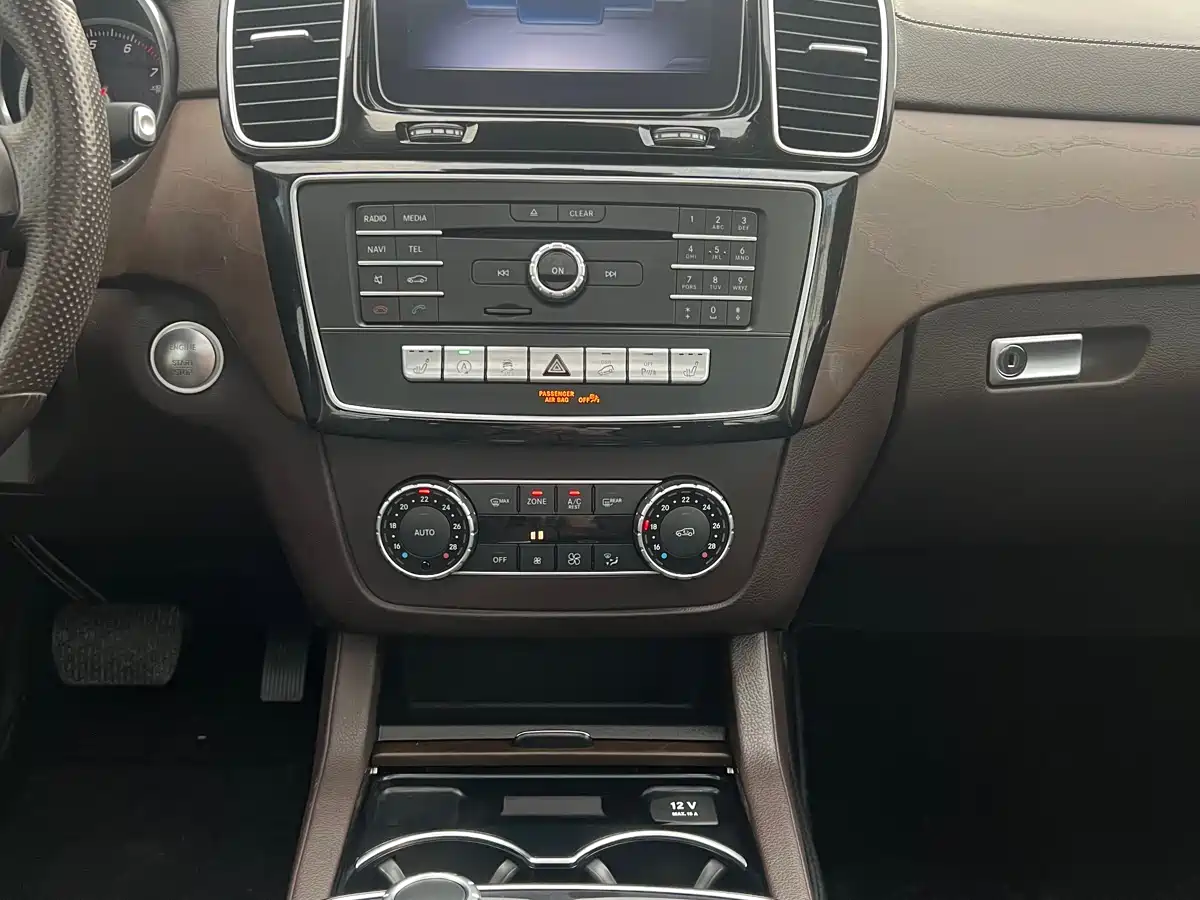 Mercedes-Benz GLE 2018 GLE 320 4MATIC Dynamic Ultimate Edition фото 12