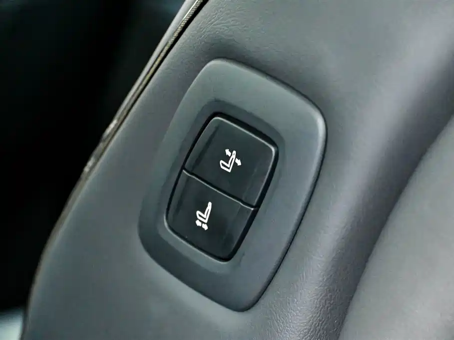 Lexus LM 2023 500h 6-Seater Prestige Edition фото 31