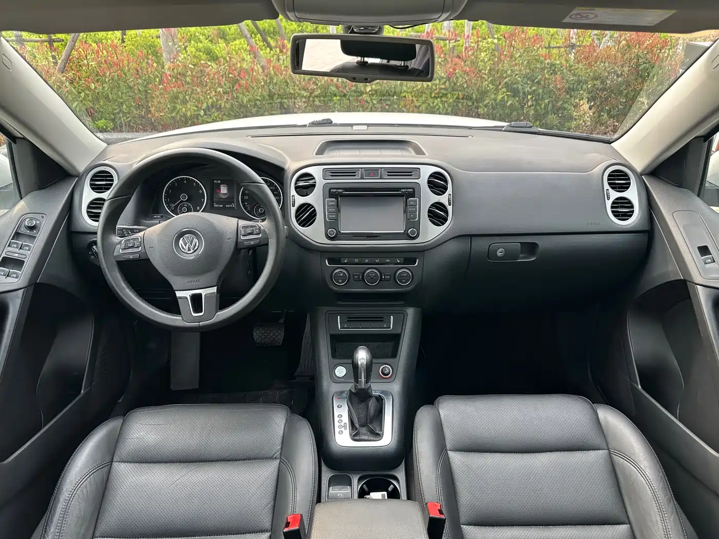 Volkswagen Tiguan 2015 1.8TSI Automatic 4WD Highline фото 5