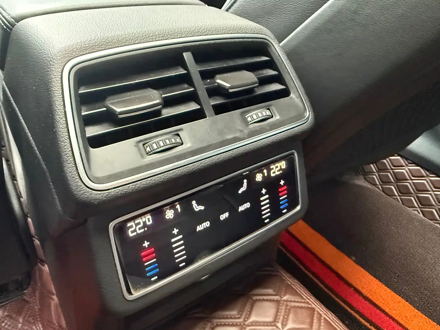 Audi A6L 2021 45 TFSI Exclusive Sport фото 8