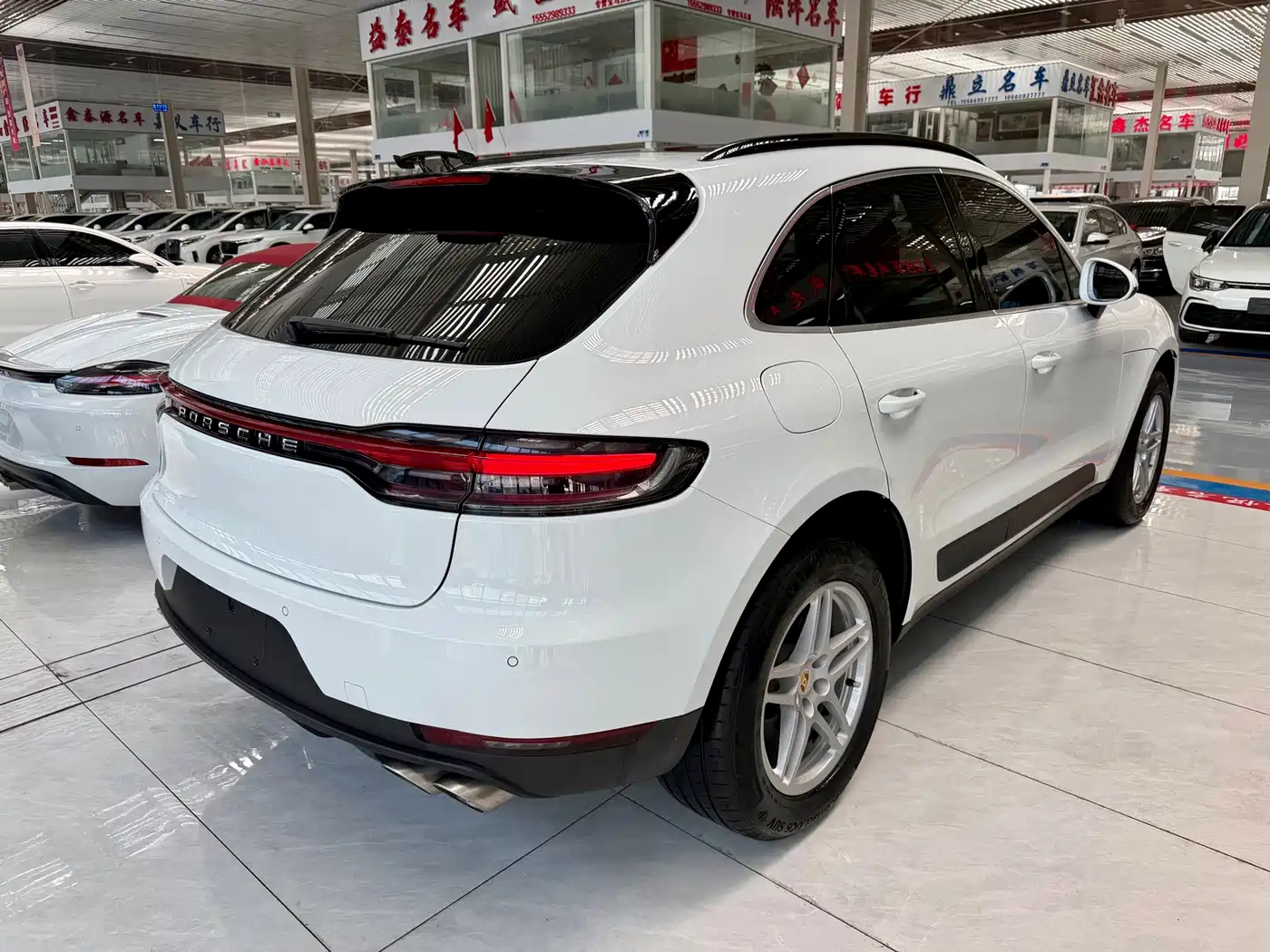 Porsche Macan 2018 Macan 2.0T фото 4