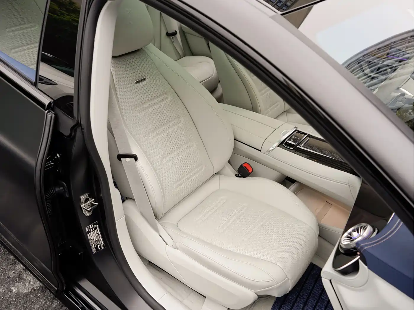 MERCEDES-BENZ EQE AMG