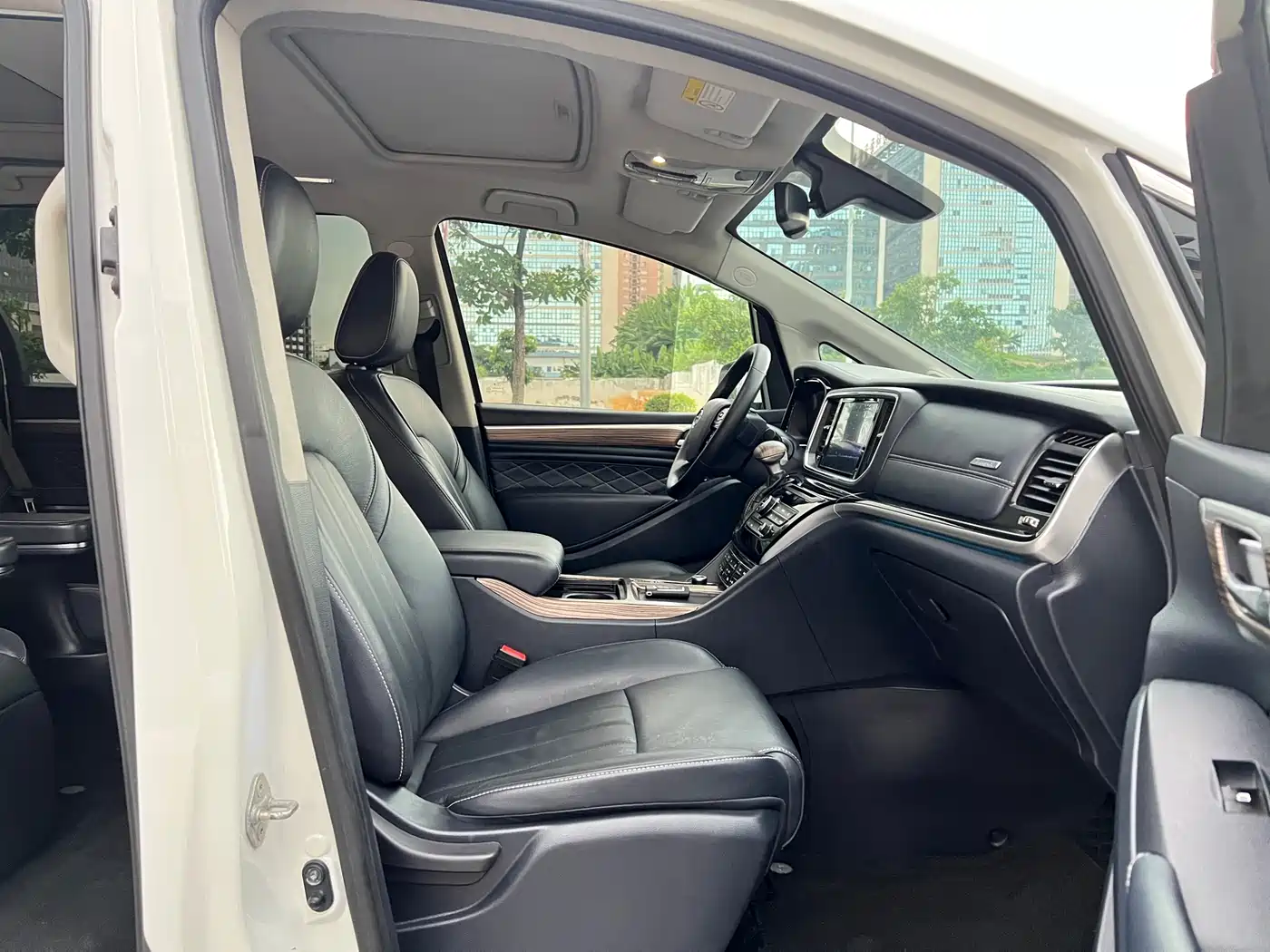 GAC Trumpchi Trumpchi M8 2020 Pilot 390T Prestige Edition фото 14
