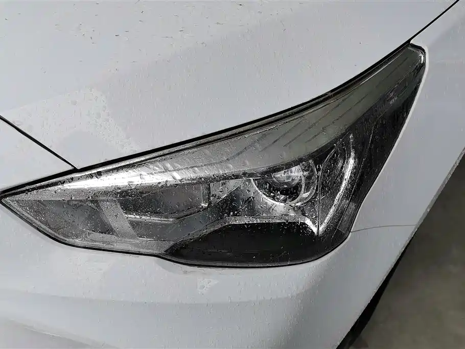 Haval M6 2017 1.5T Automatic 2WD Elite фото 5