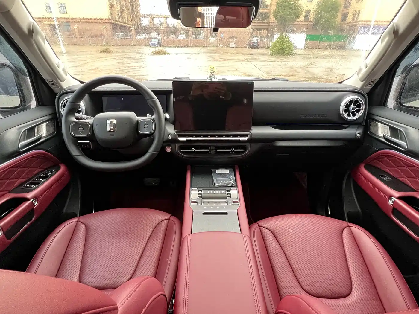 TANK TANK 300 NEW ENERGY