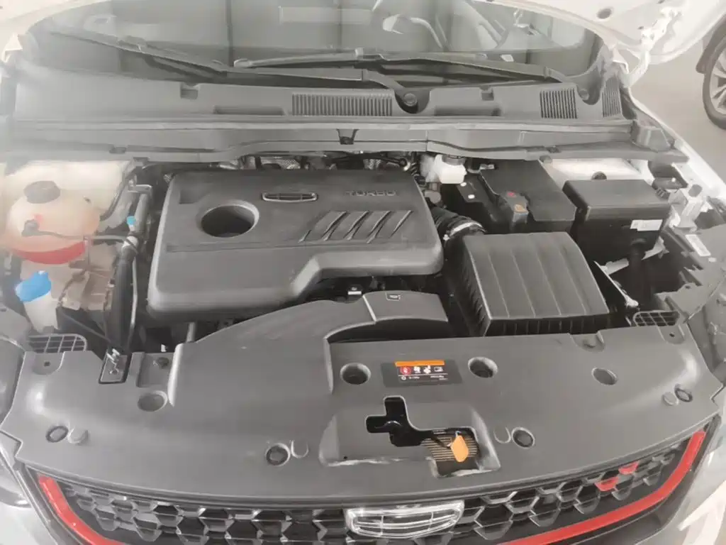 Фото 20 - Geely Coolray