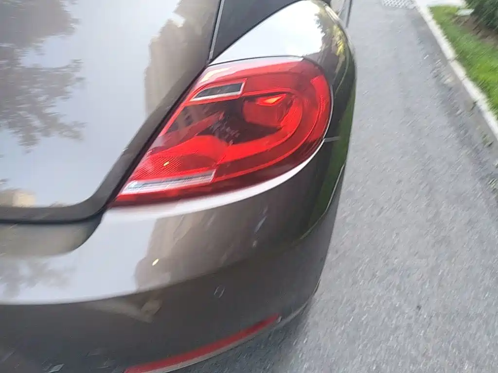 Photo 8 - Volkswagen Beetle