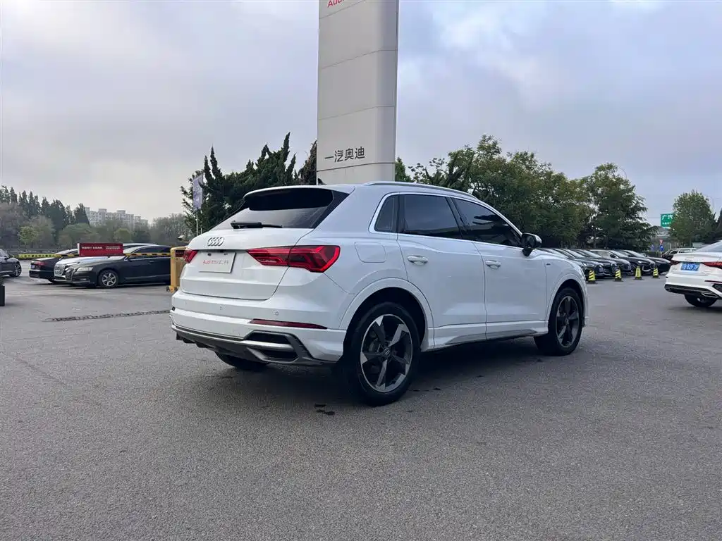 Audi Q3 2020 35 TFSI Fashion Dynamic фото 2
