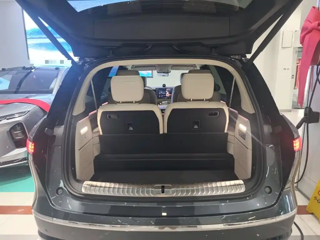 NIO ES8 2025 2025 Model 6-Seat Executive Luxury Edition
