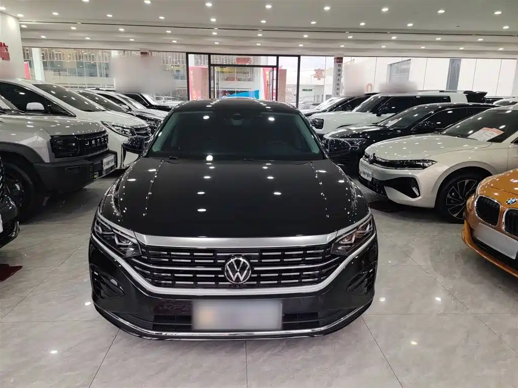 Volkswagen Passat 2023 Facelift 330TSI Luxury Edition фото 7