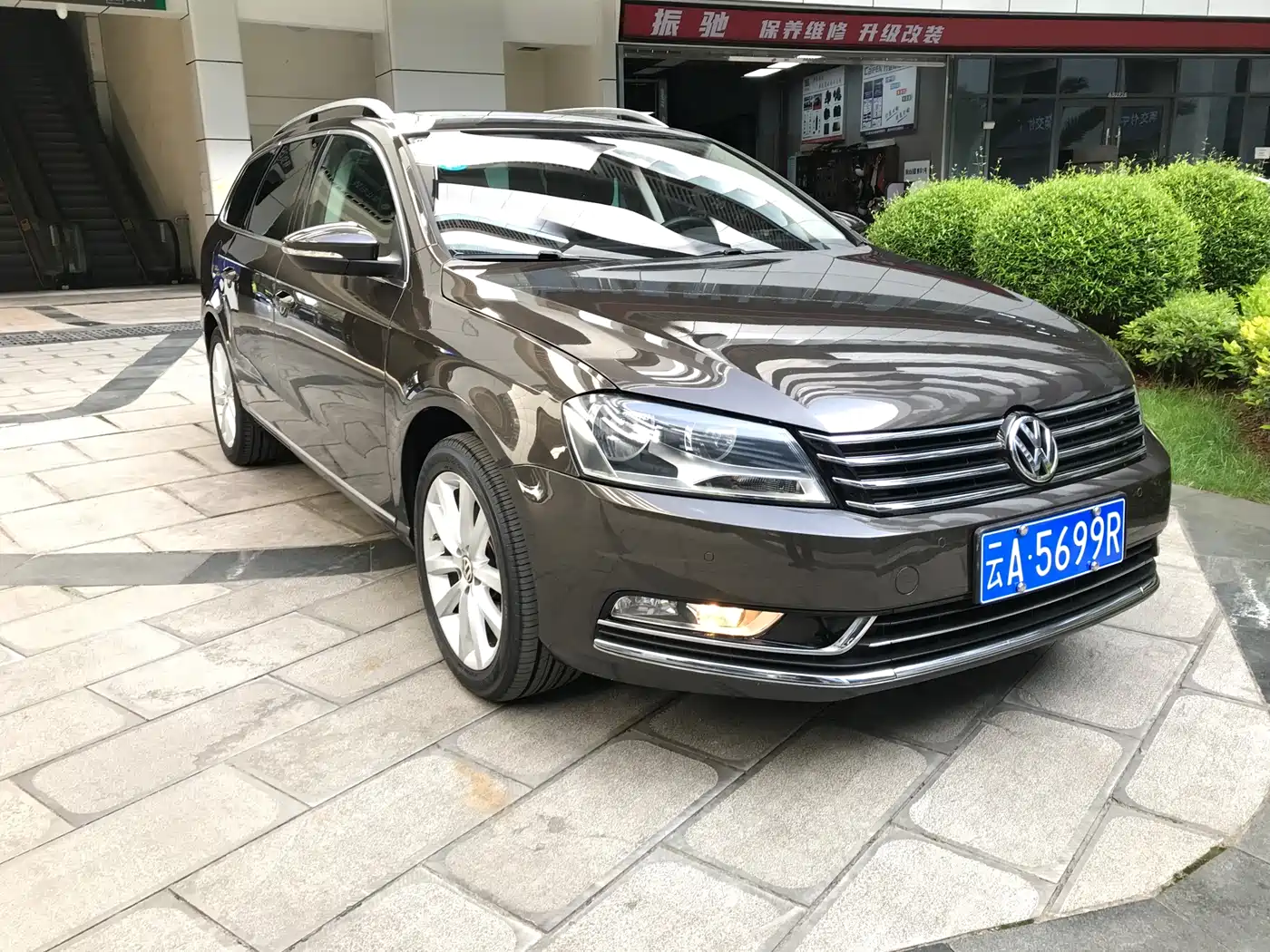 Volkswagen Magotan (Import) 2012 Wagon 2.0TSI Comfort фото 6